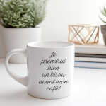 Vignette 1 Mug "Je Prendrai Bien un Bisou Avant Mon Café" – Le Cadeau Idéal pour les Amoureux du Café